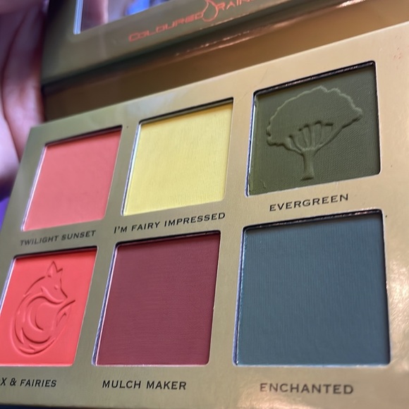 COLOURED RAINE eyeshadow palette bundle x2 WEALTHY & SECRET GARDEN grunge greens - Picture 6 of 7